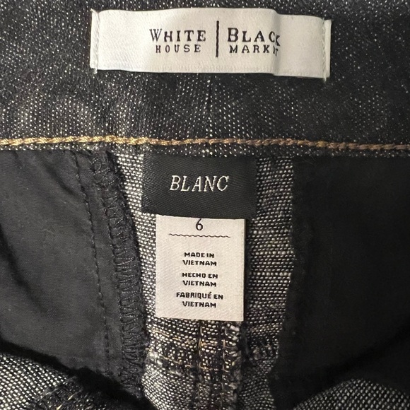 Dark wash comfy denim shorts - Picture 3 of 4